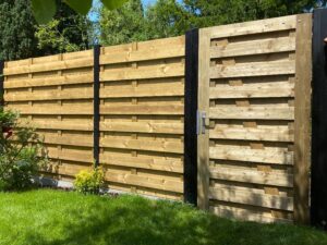 Pose Clôture bois Clovan Installation